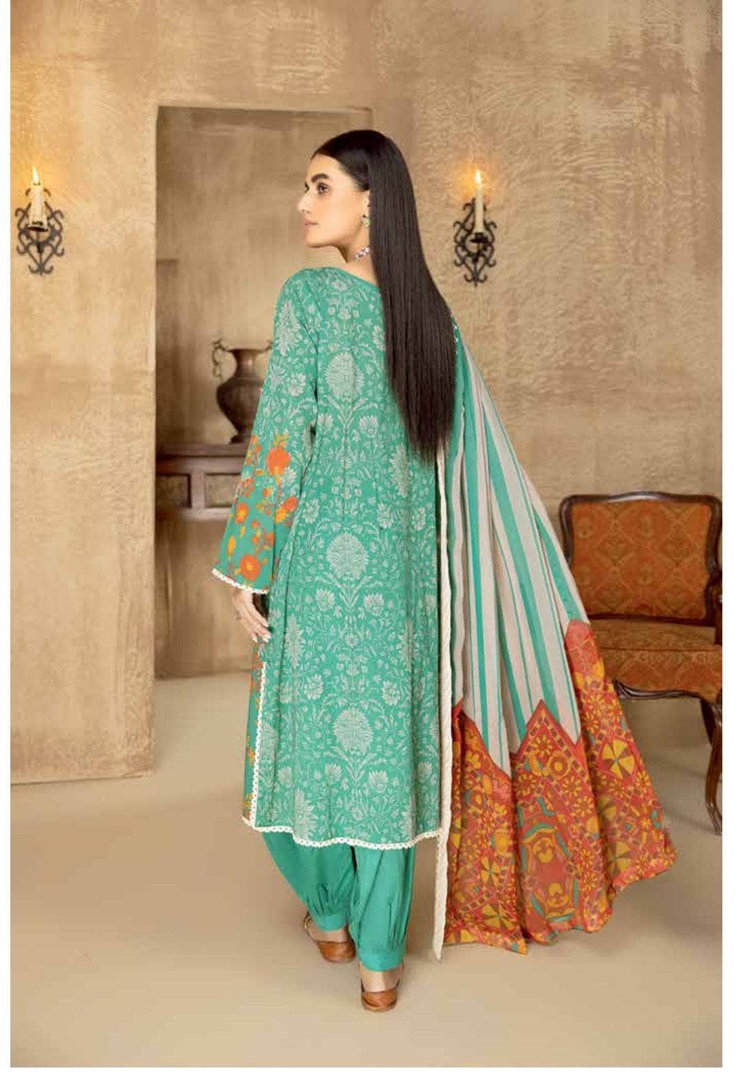 Img_charizma_aniiq_lawn_22_awwal_boutique