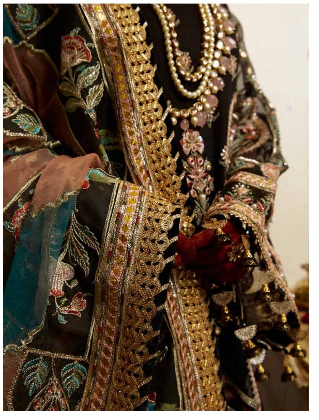 img_zarlish_by_mohsin_naveed_ranjha_awwal_boutique