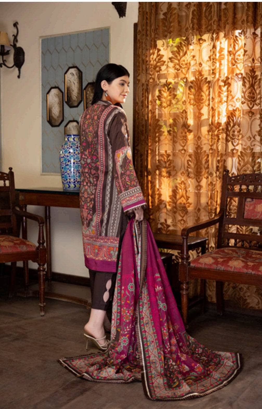 img_salina_printed_lawn_by_regalia_awwal_boutique