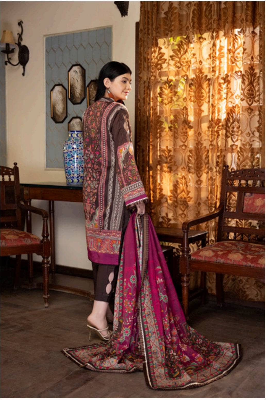 img_salina_printed_lawn_by_regalia_awwal_boutique