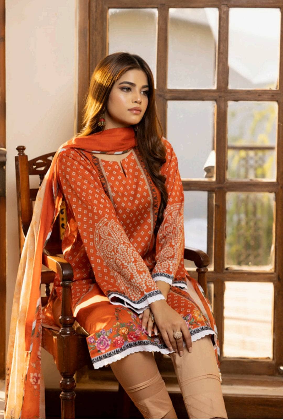 img_salina_printed_lawn_by_regalia_awwal_boutique