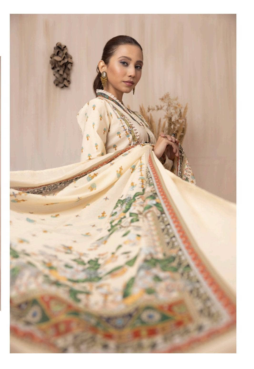 img_salina_printed_lawn_by_regalia_awwal_boutique