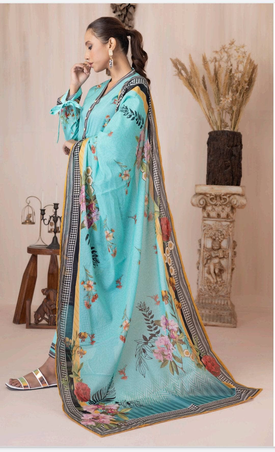 img_salina_printed_lawn_by_regalia_awwal_boutique