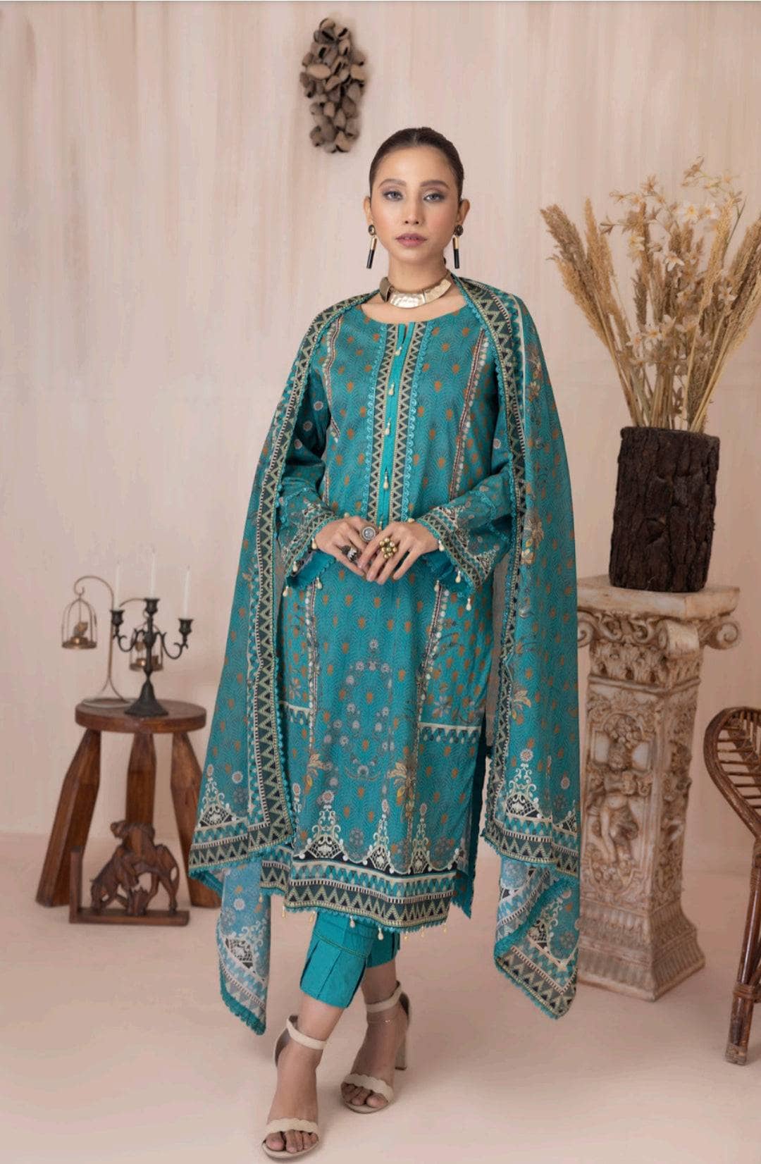 img_salina_printed_lawn_by_regalia_awwal_boutique