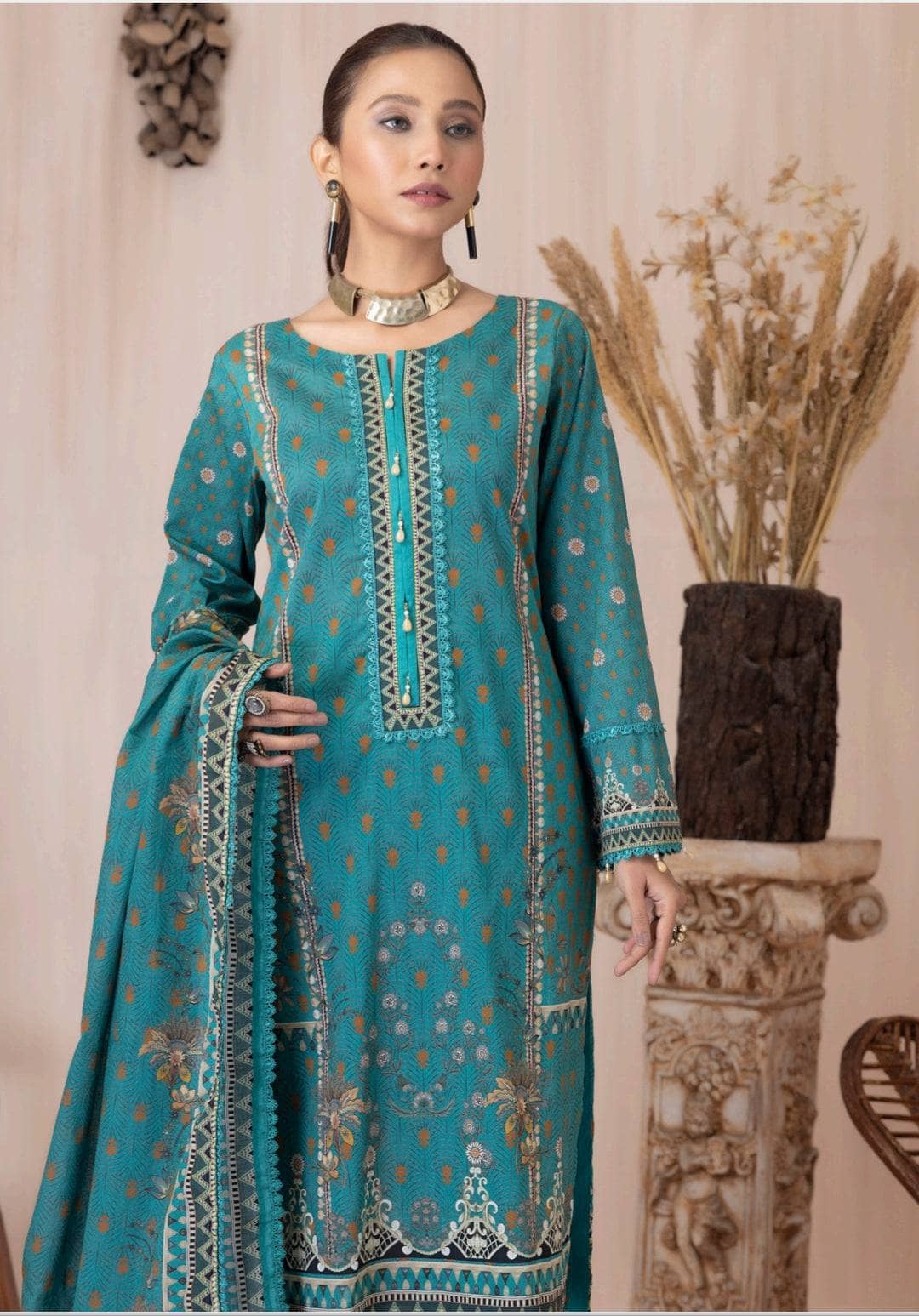 img_salina_printed_lawn_by_regalia_awwal_boutique