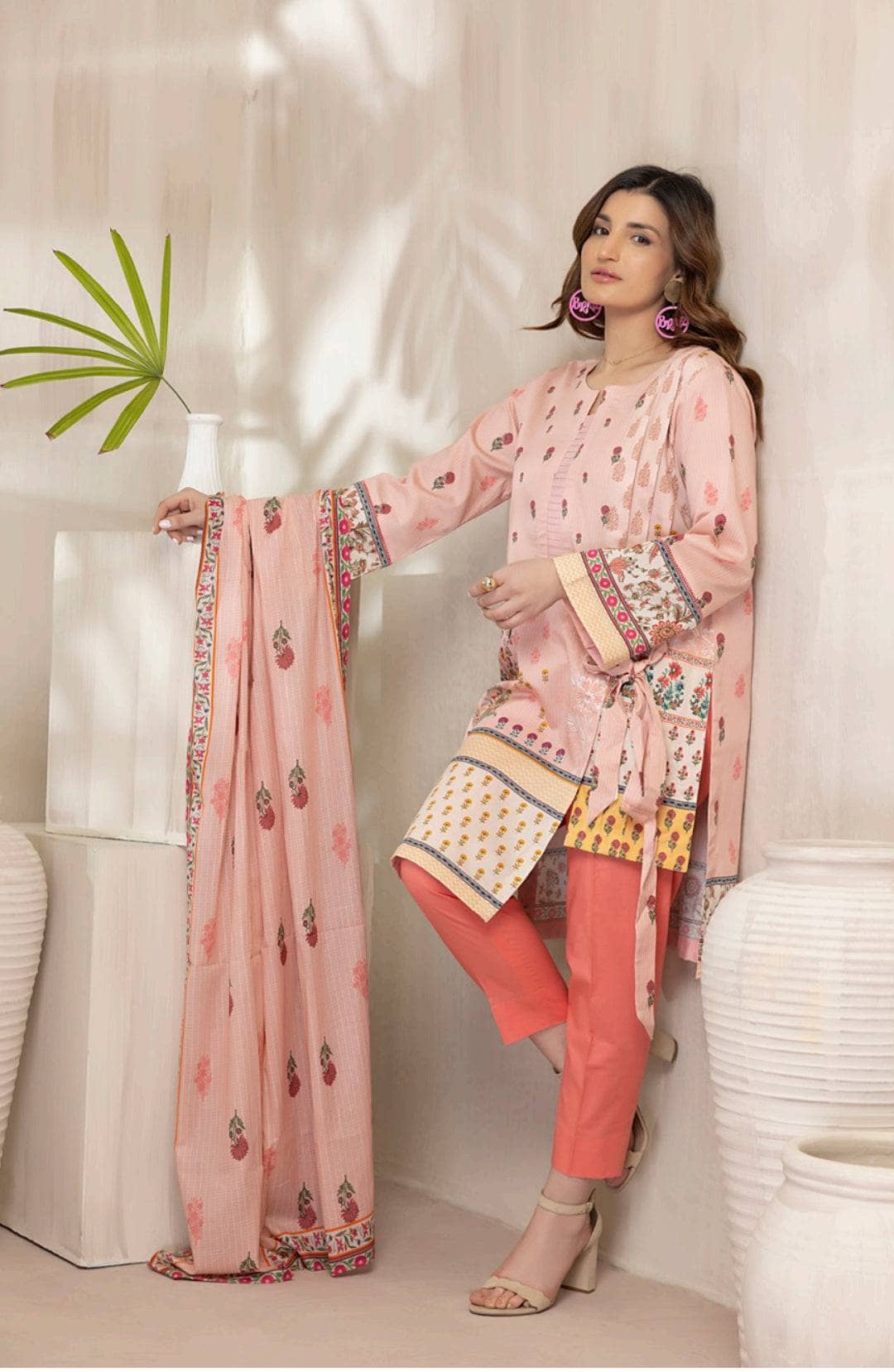 img_salina_printed_lawn_by_regalia_awwal_boutique