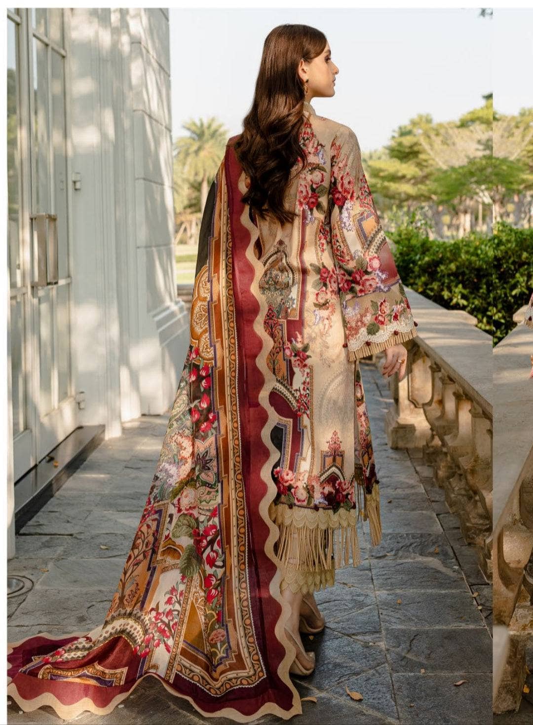 img_jade_queens_court_lawn_awwal_boutique