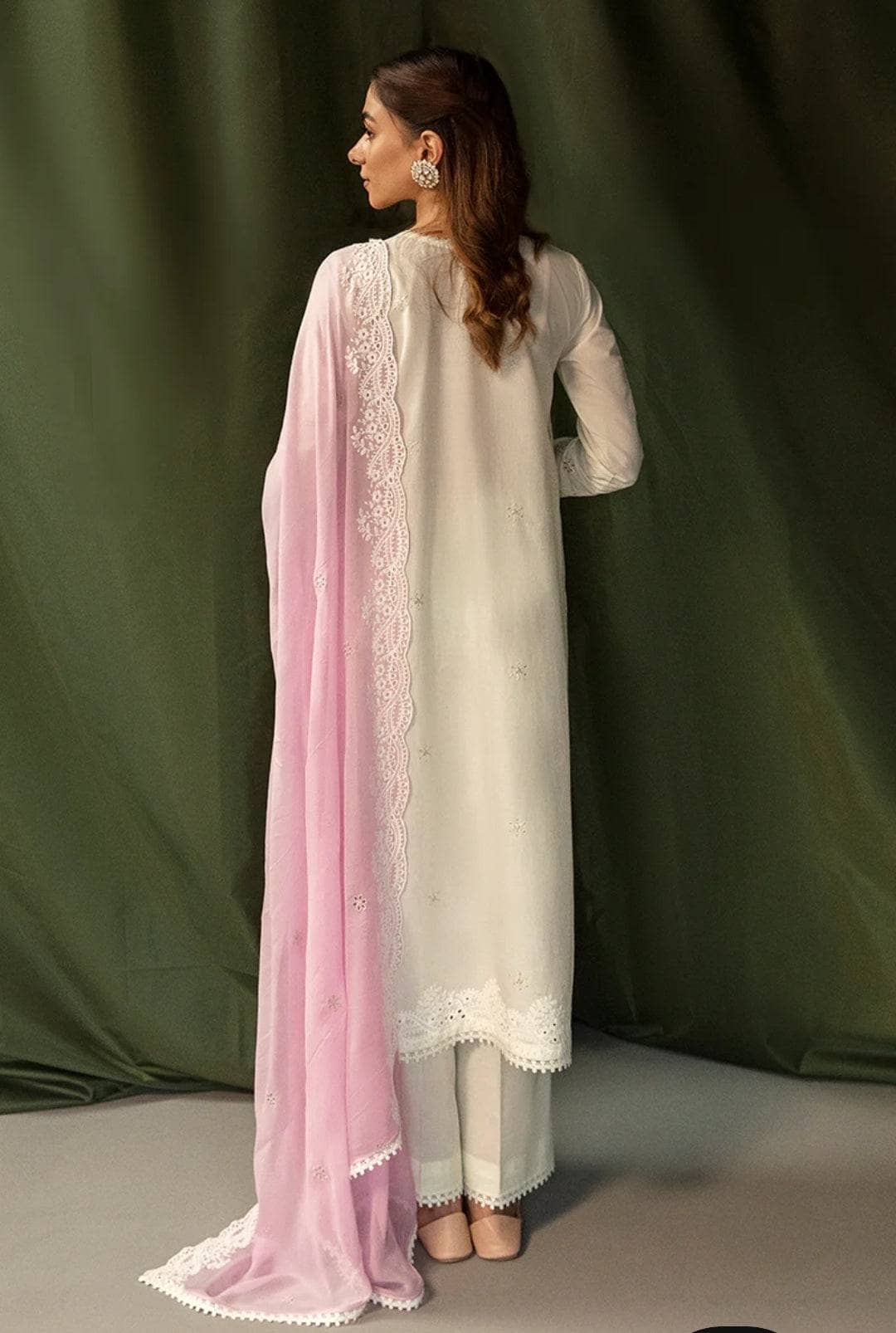 img_cross_stitch_mahiri_awwal_boutique