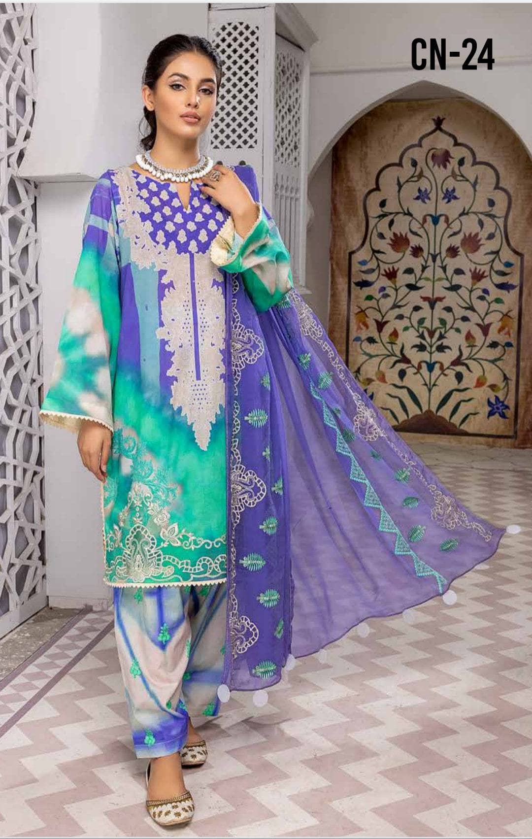 Img_charizma_naranji_lawn_awwal_boutique