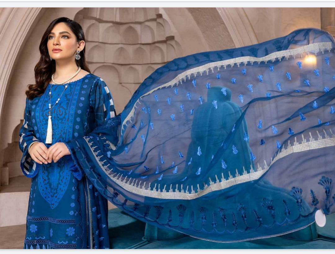 Img_charizma_naranji_lawn_awwal_boutique