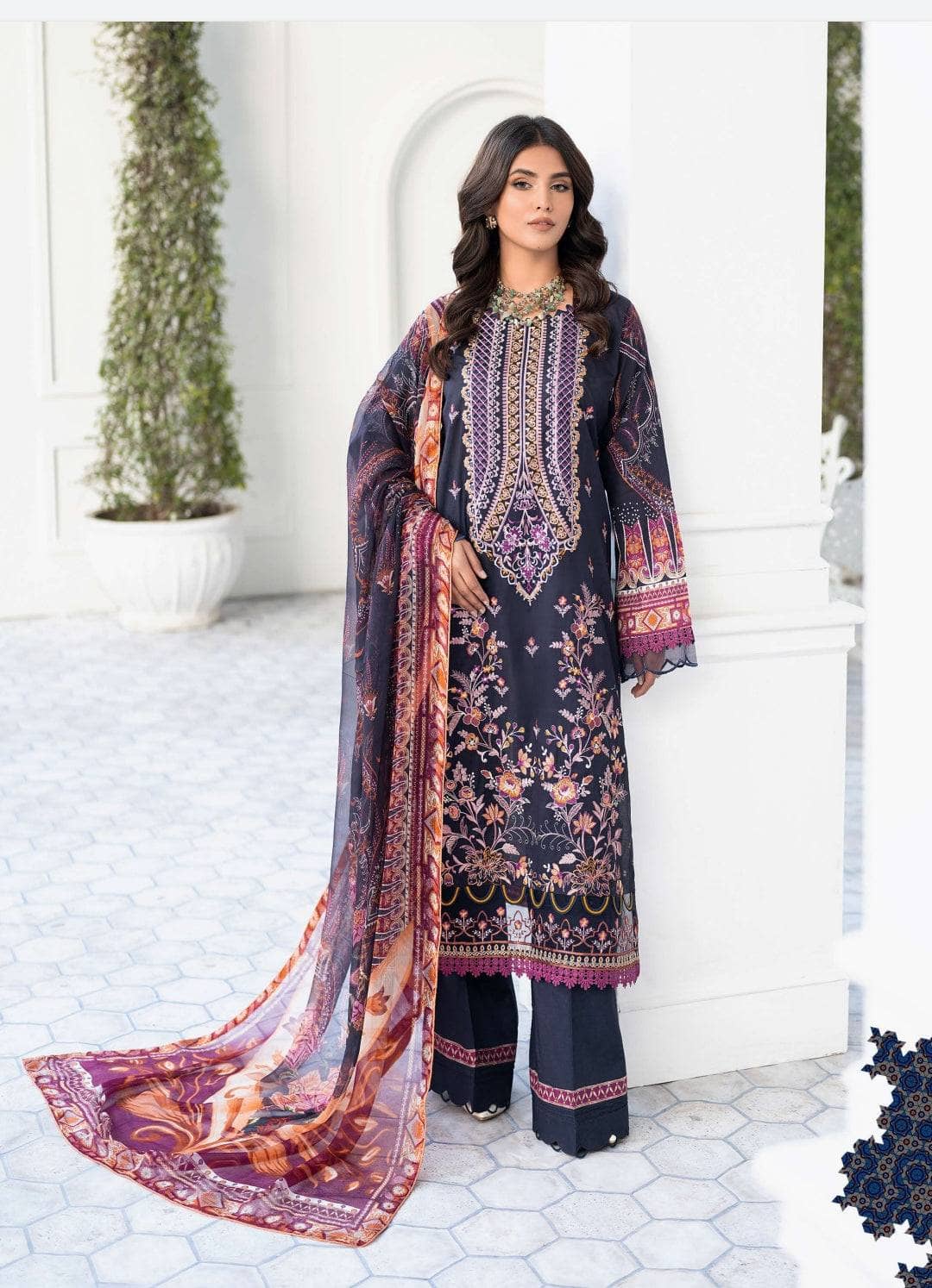 img_ramsha_mashaal_lawn_awwal_boutique