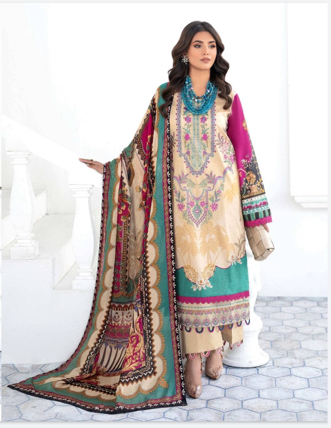 img_ramsha_mashaal_lawn_awwal_boutique