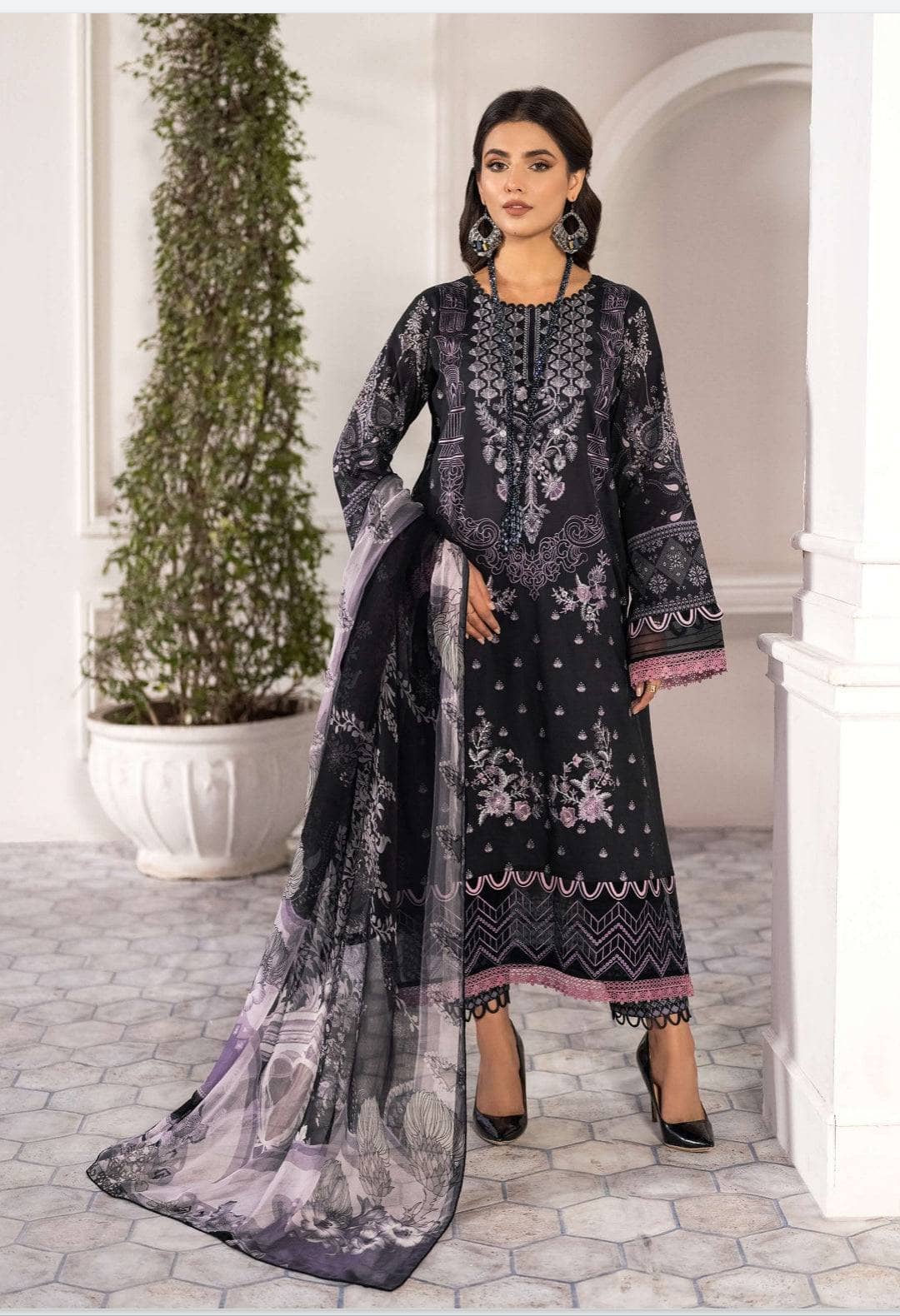 img_ramsha_mashaal_lawn_awwal_boutique