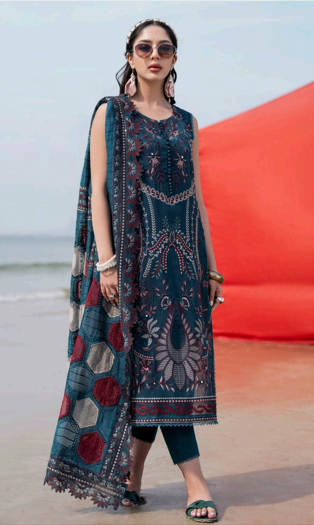 img_nureh_swiss_Voil_awwal_boutique