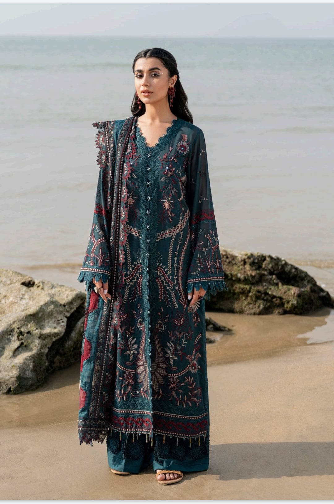 img_nureh_swiss_Voil_awwal_boutique