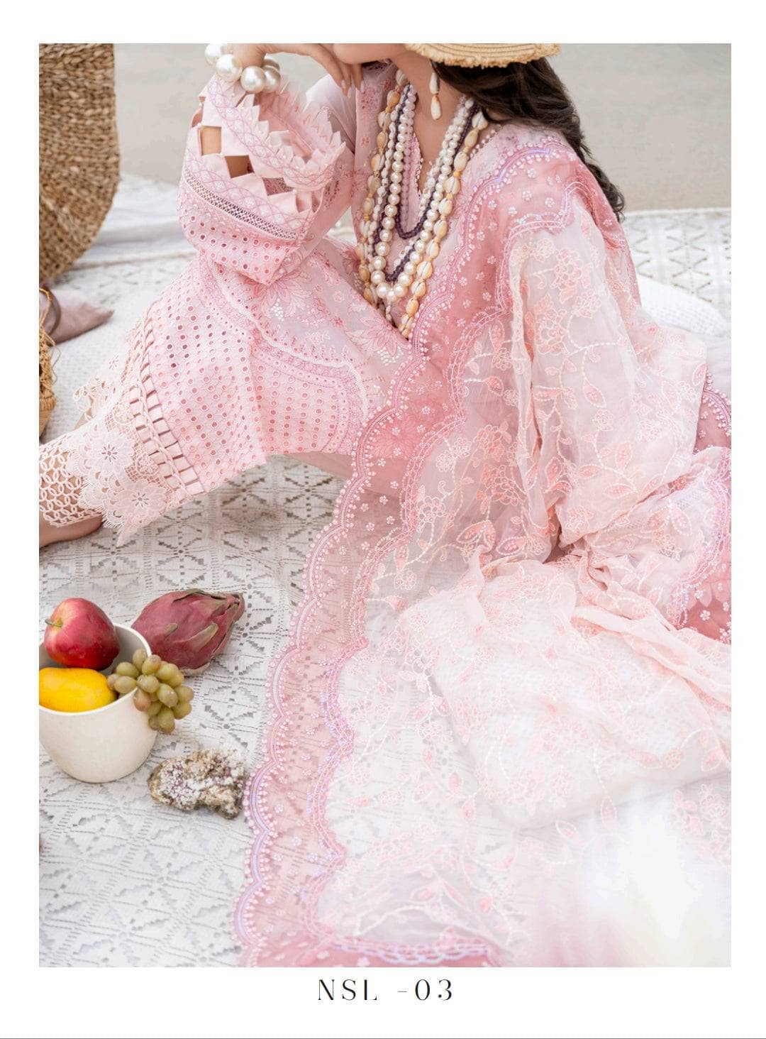 img_nureh_swiss_Voil_awwal_boutique