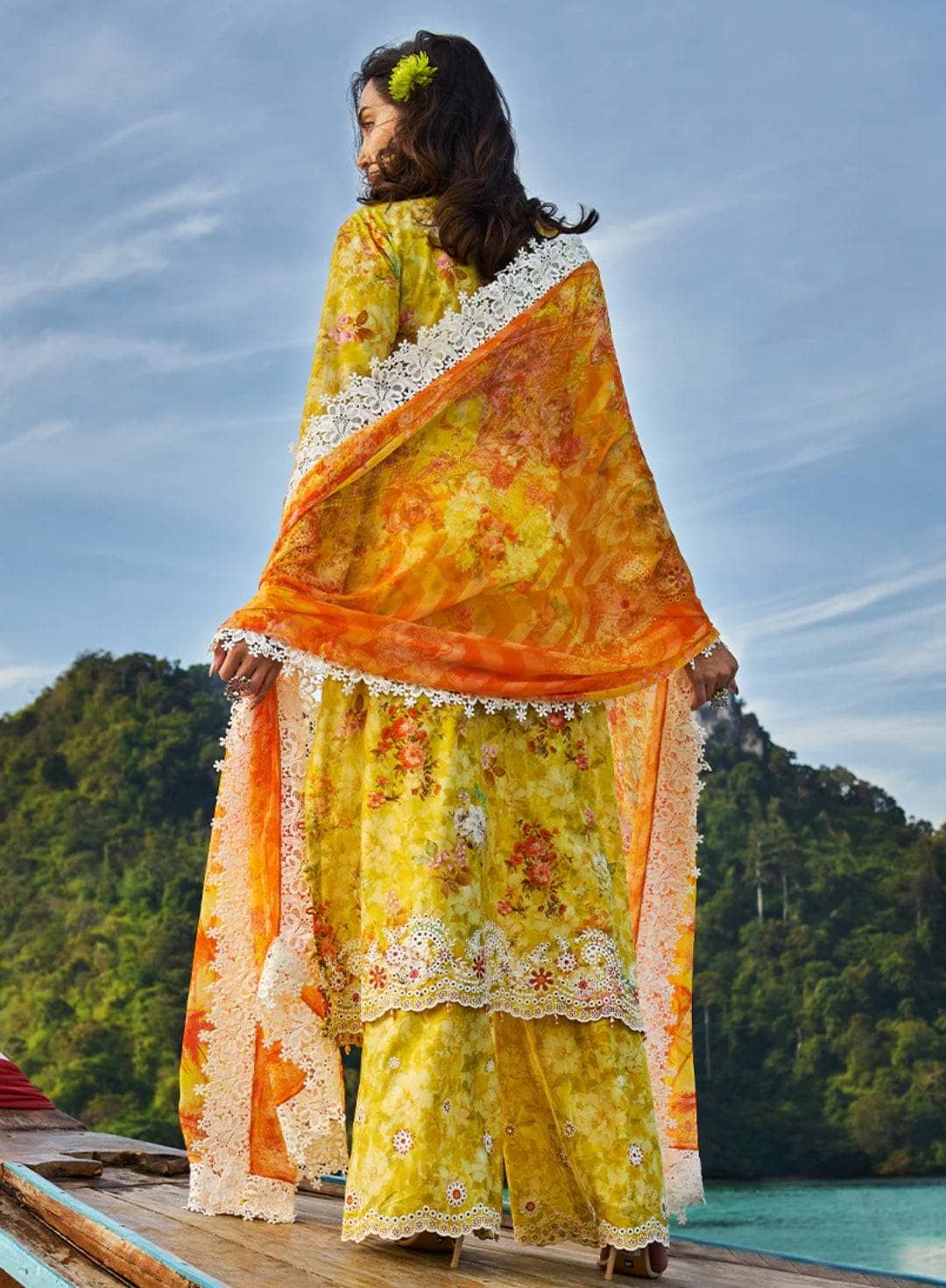 img_image_printkari_lawn_23_awwal_boutique