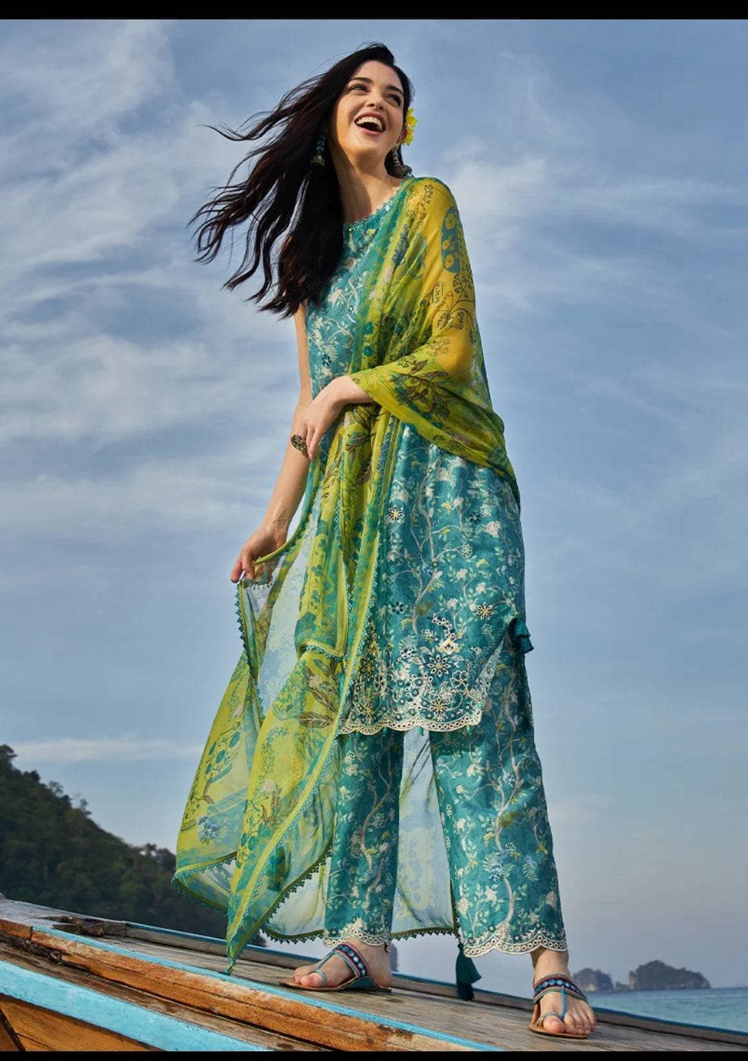 img_image_lawnkari_printkari_23_awwal_boutique