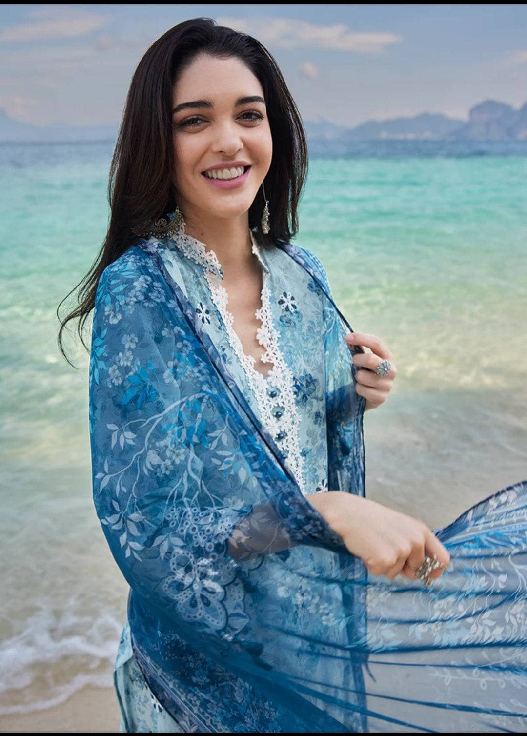 img_image_lawnkari_printkari_23_awwal_boutique