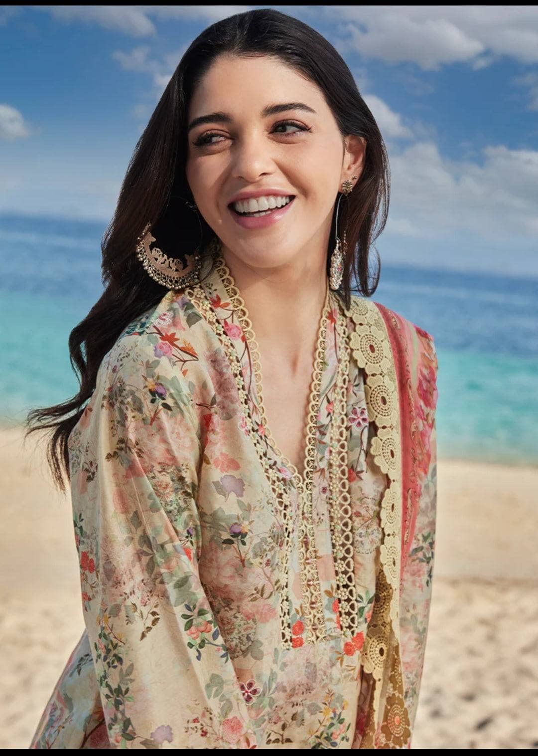 img_image_lawnkari_printkari_23_awwal_boutique