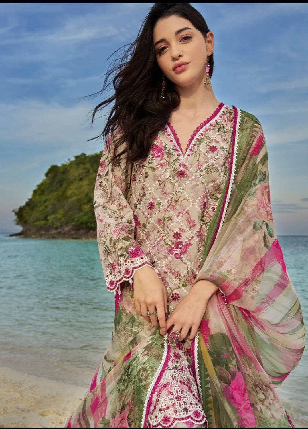 img_image_lawnkari_printkari_23_awwal_boutique