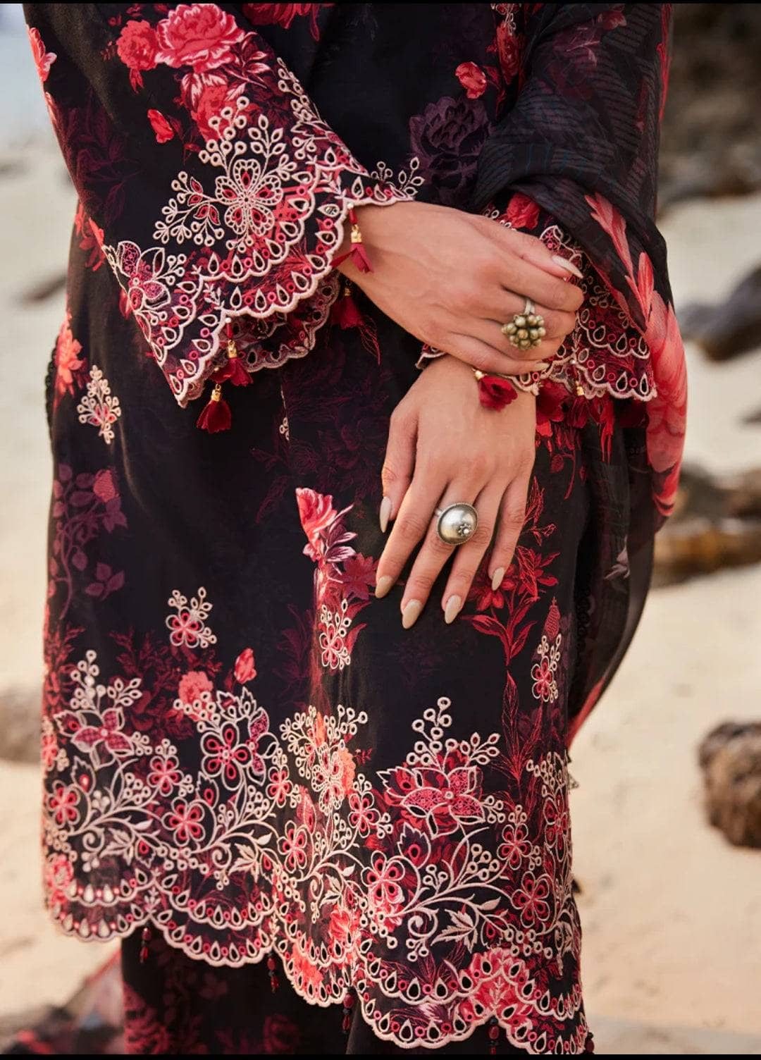 img_image_lawnkari_printkari_23_awwal_boutique