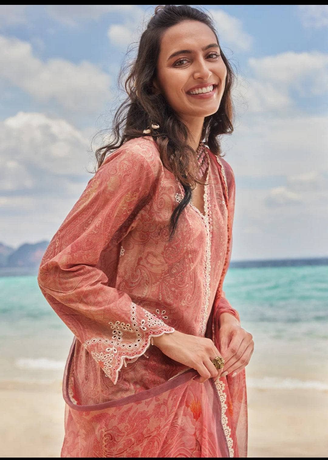 img_image_lawnkari_printkari_23_awwal_boutique