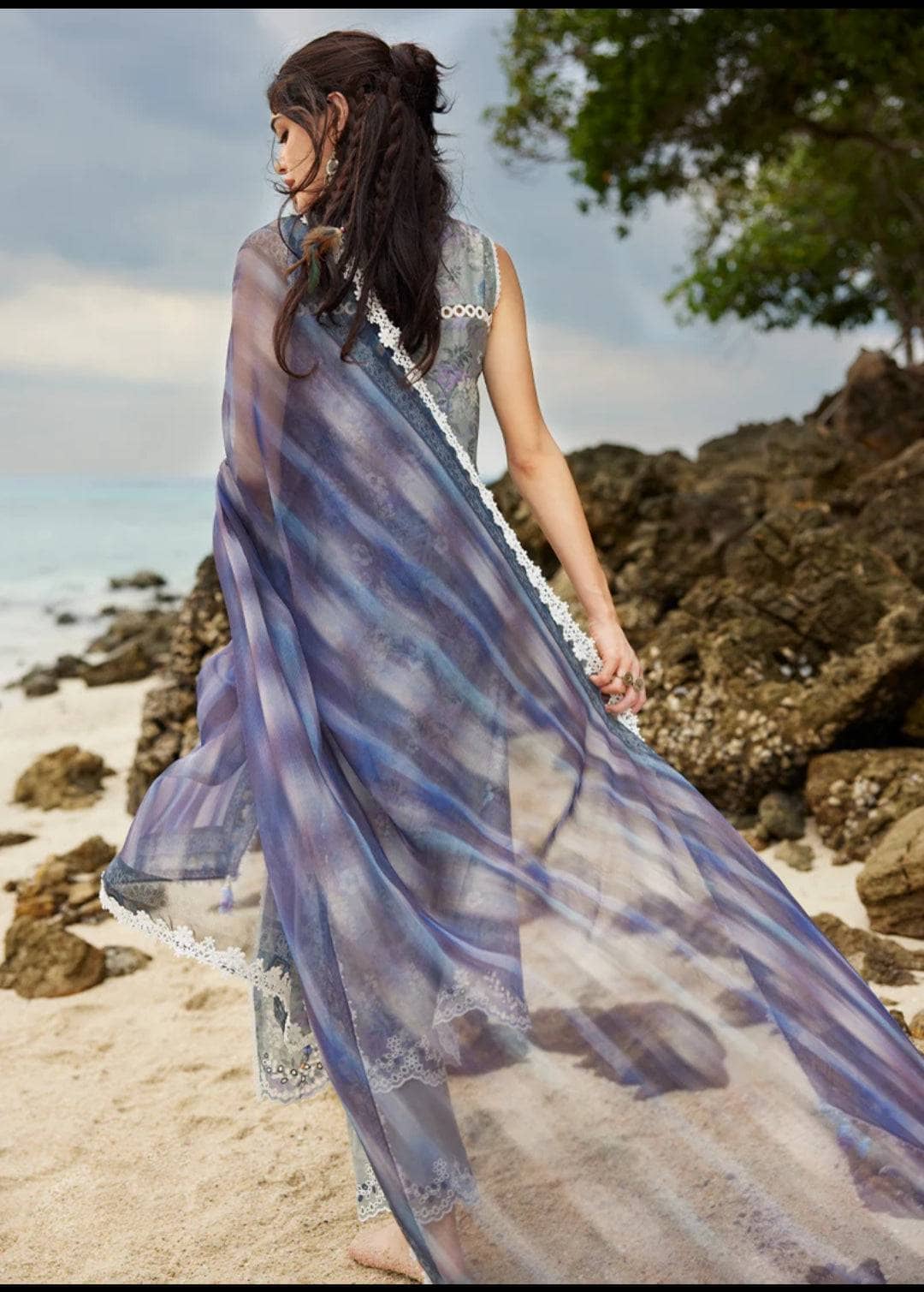 img_image_lawnkari_printkari_23_awwal_boutique