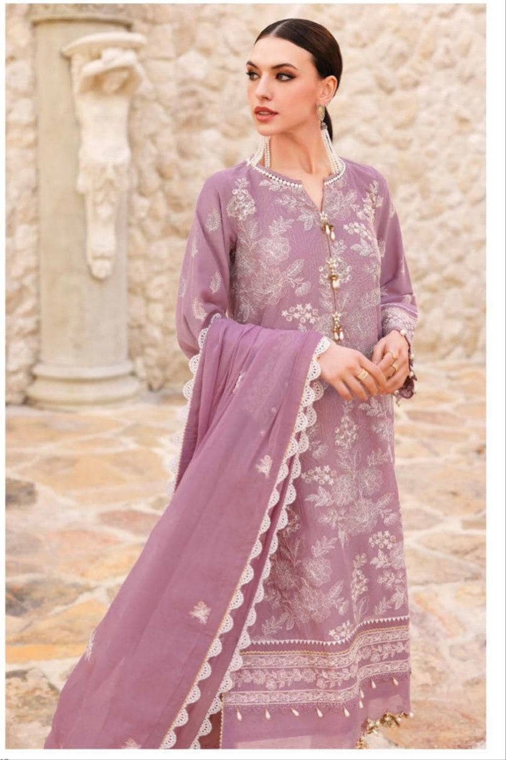 img_gul_ahmed_premium_lawn_23_awwal_boutique