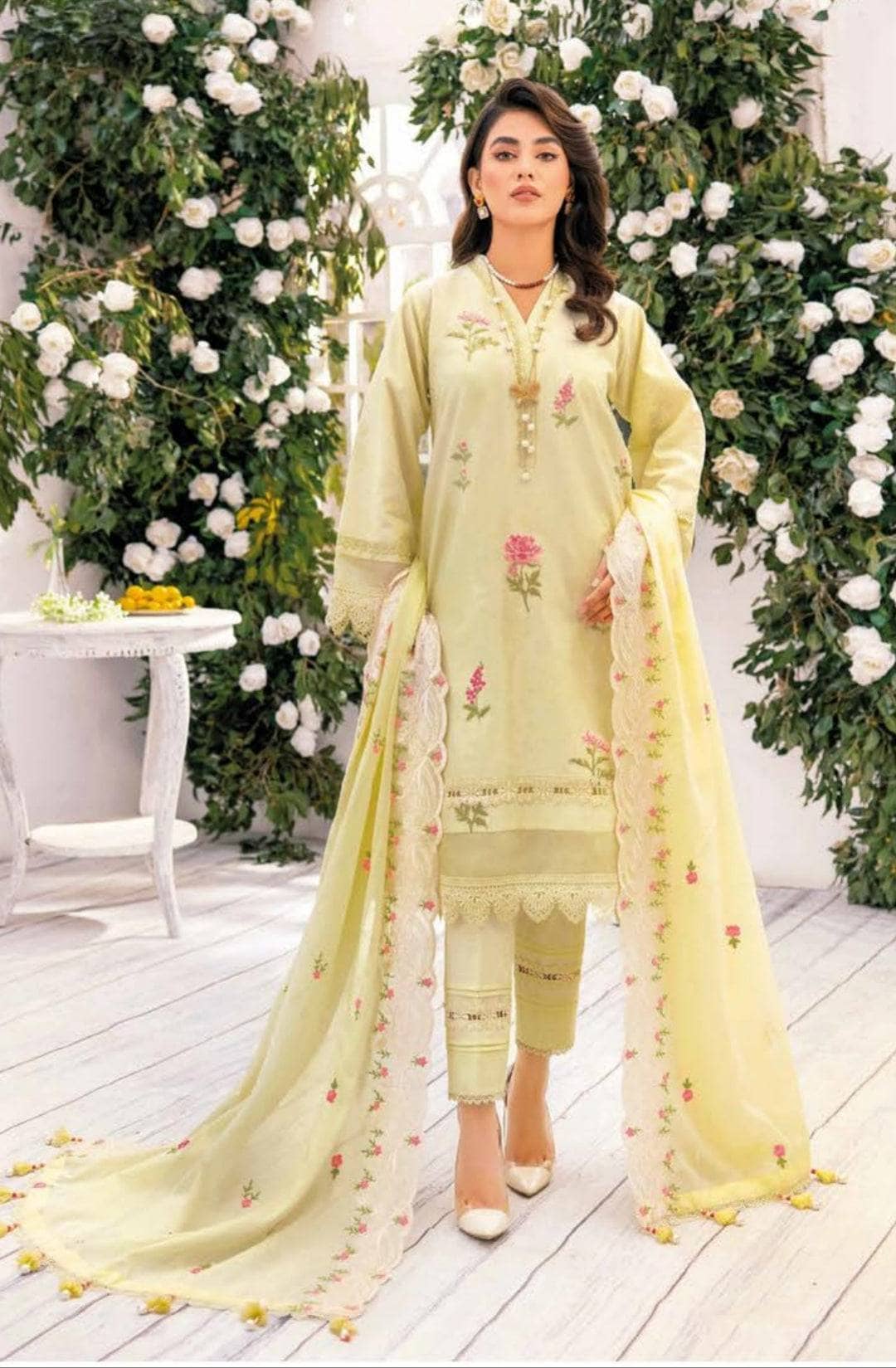 img_gul_ahmed_essentials_23_awwal_boutique