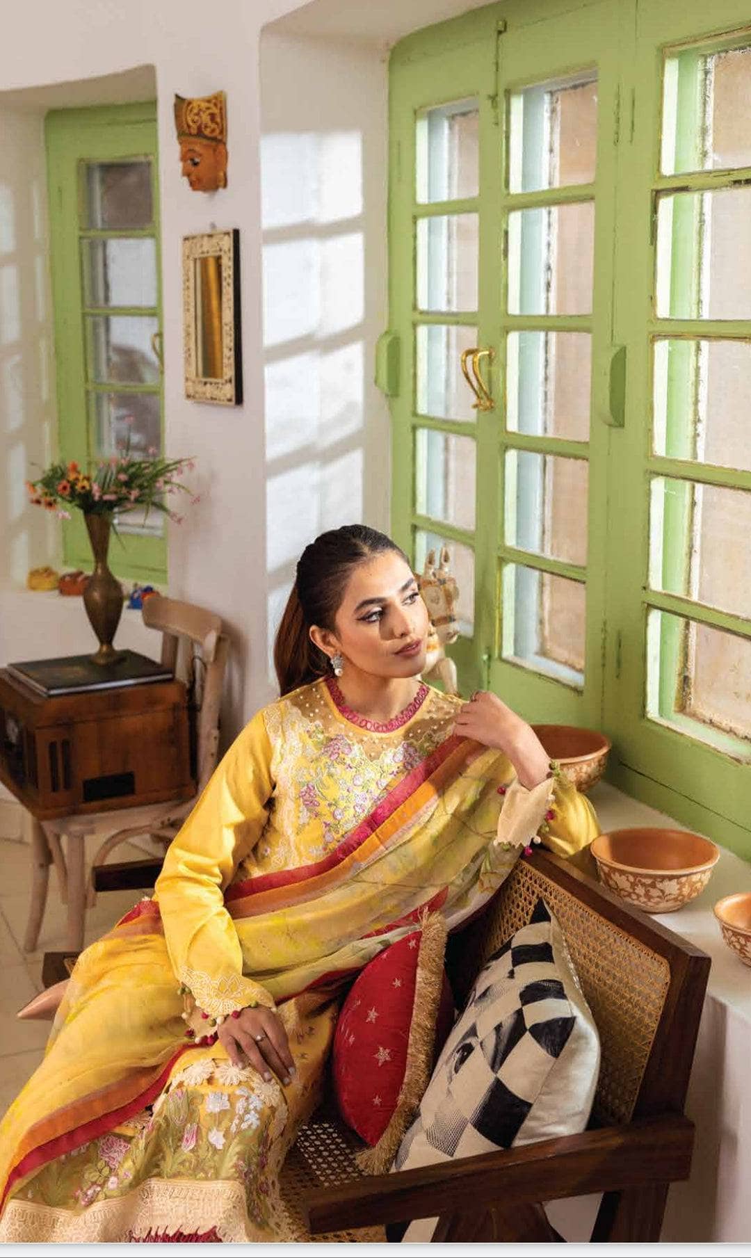 img_roheenaz_lawn_23_awwal_boutique