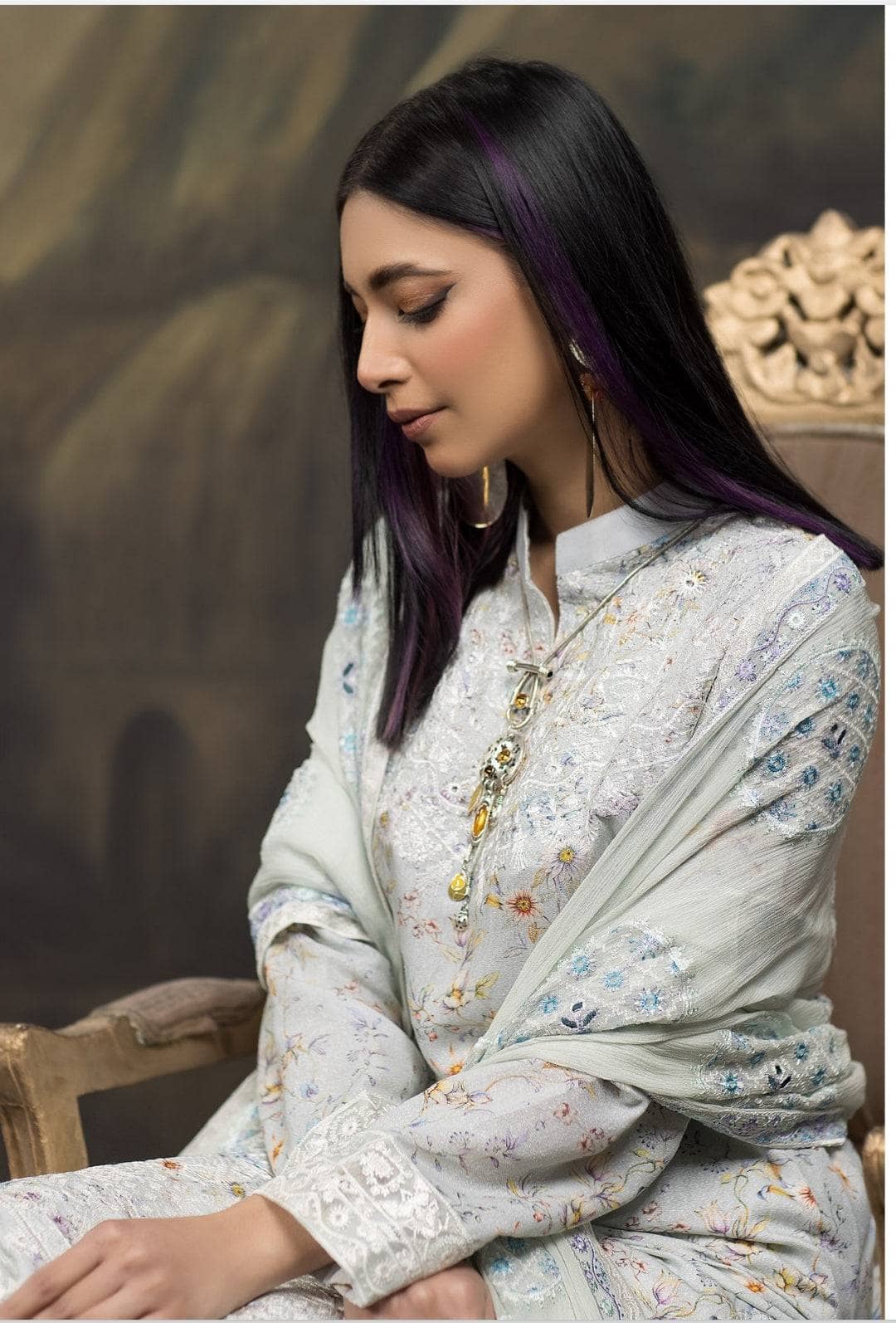 img_manizay_lawn_23_awwal_boutique