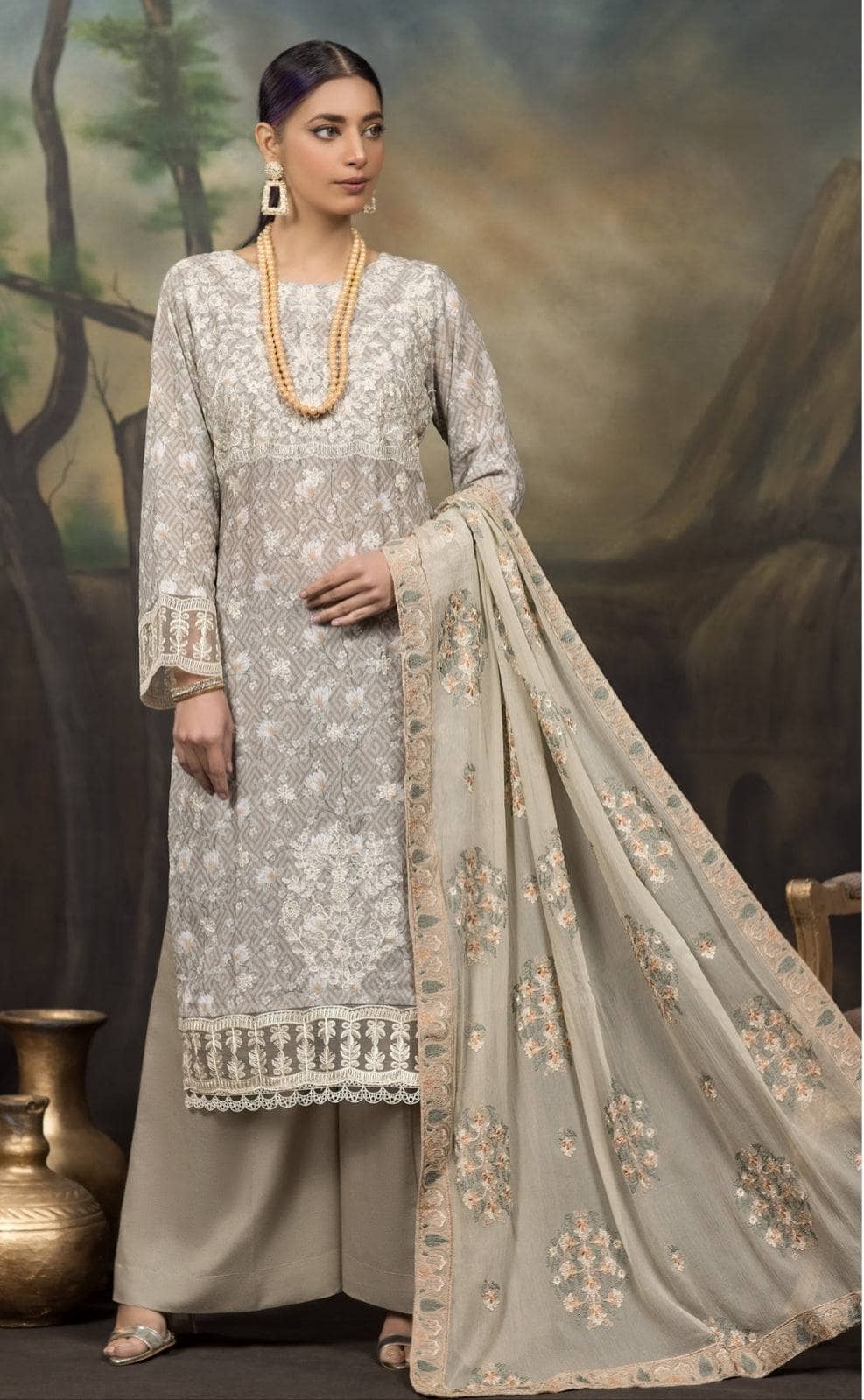 img_manizay_lawn_23_awwal_boutique