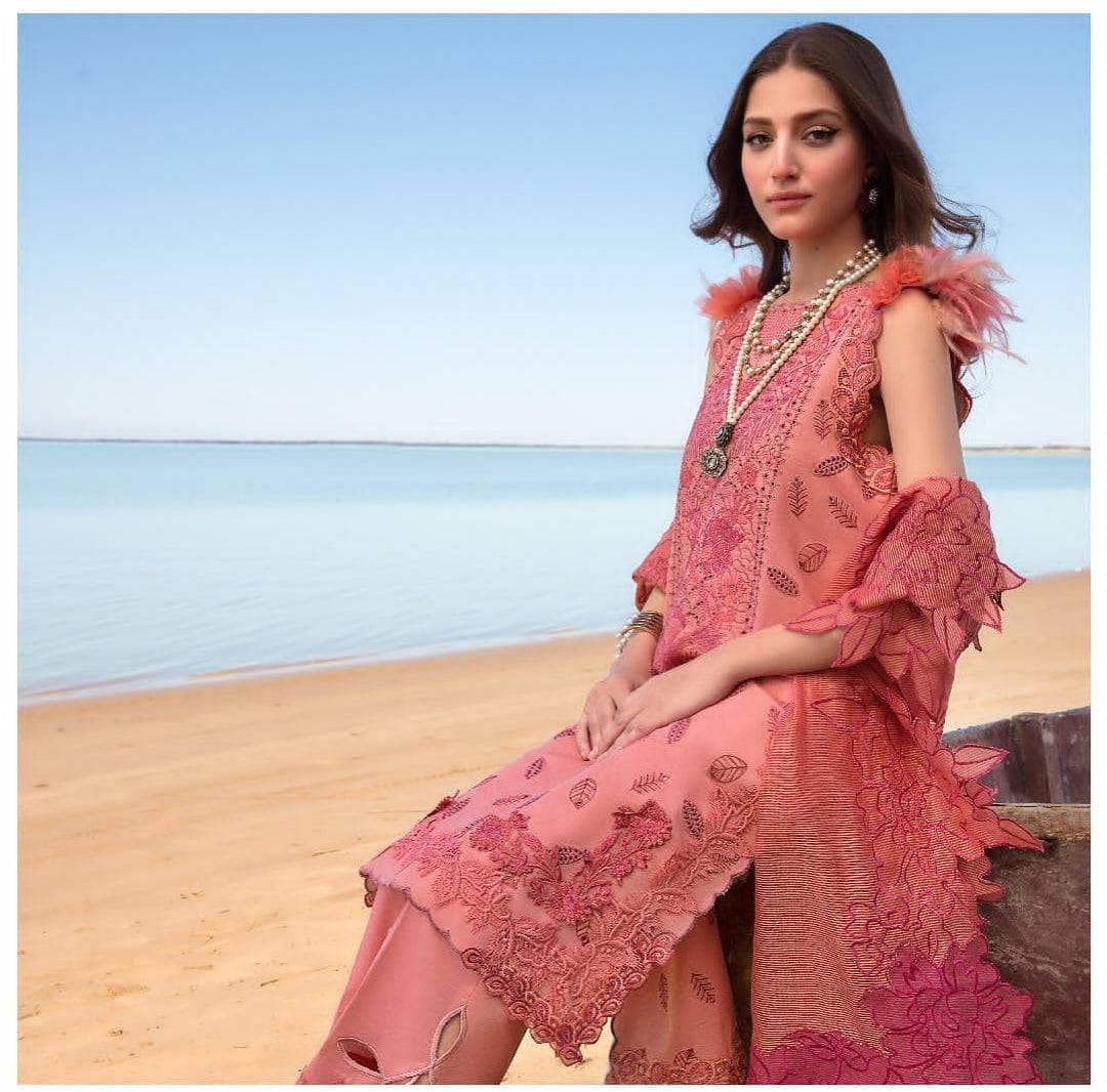 img_rang_rasiya_lawn_23_awwal_boutique