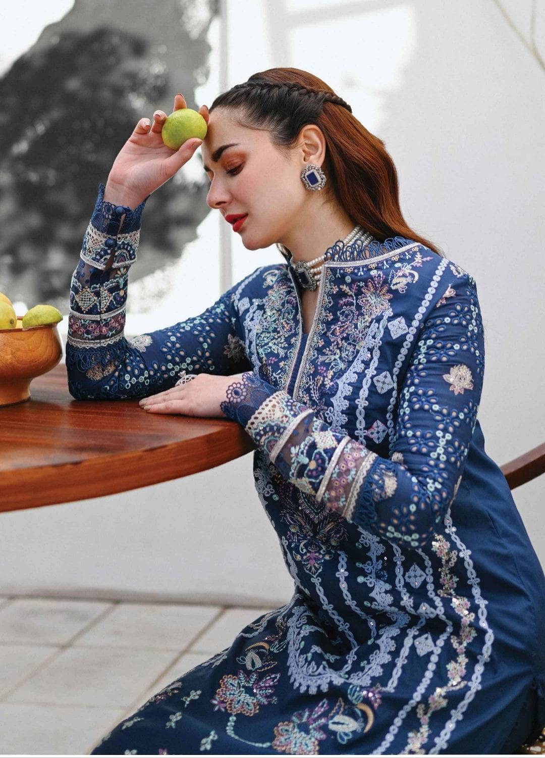 img_qalamkar_lawn_23_awwal_boutique