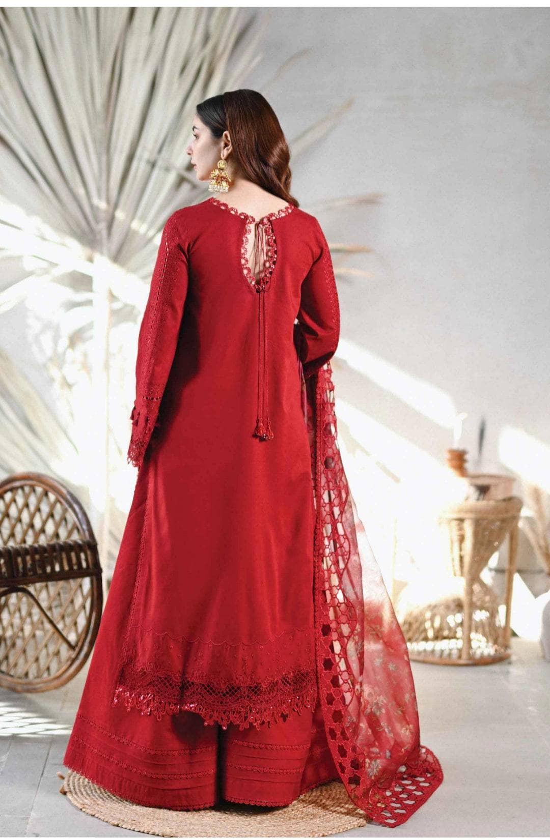 img_qalamkar_luxury_sahil_lawn_23_awwal_boutique