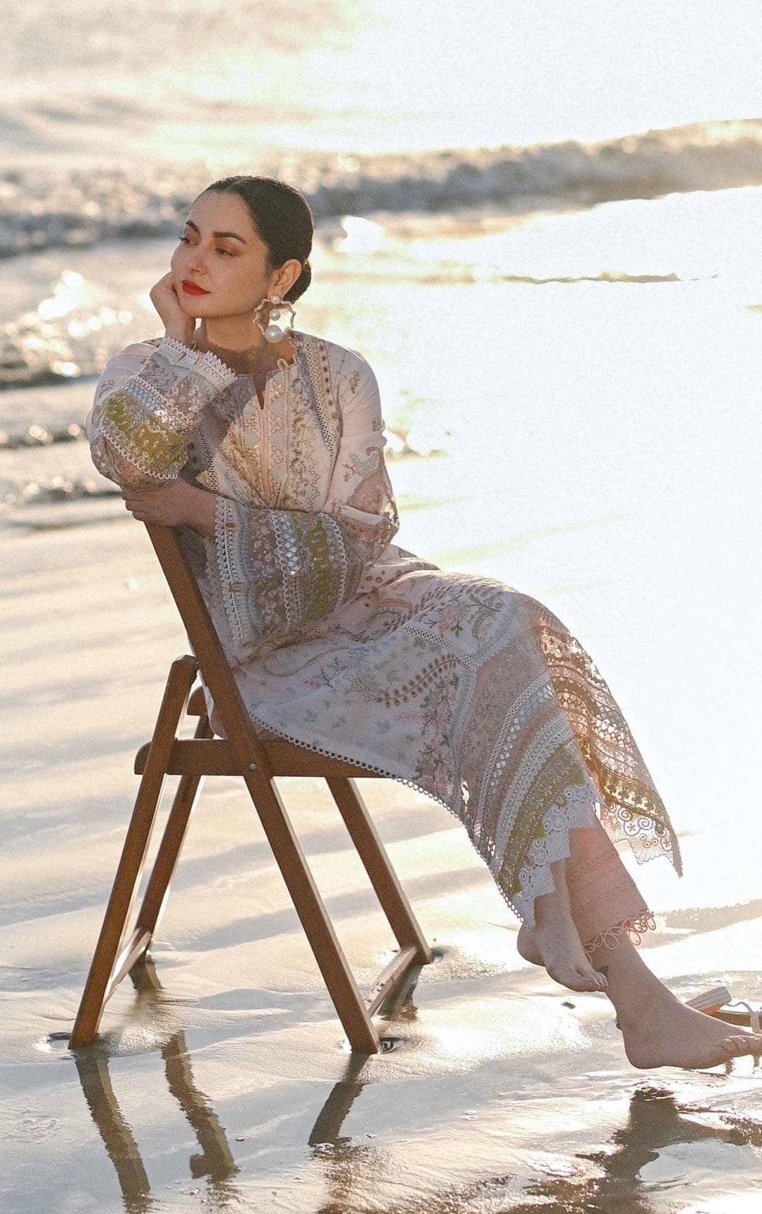 img_qalamkar_luxury_sahil_lawn_23_awwal_boutique