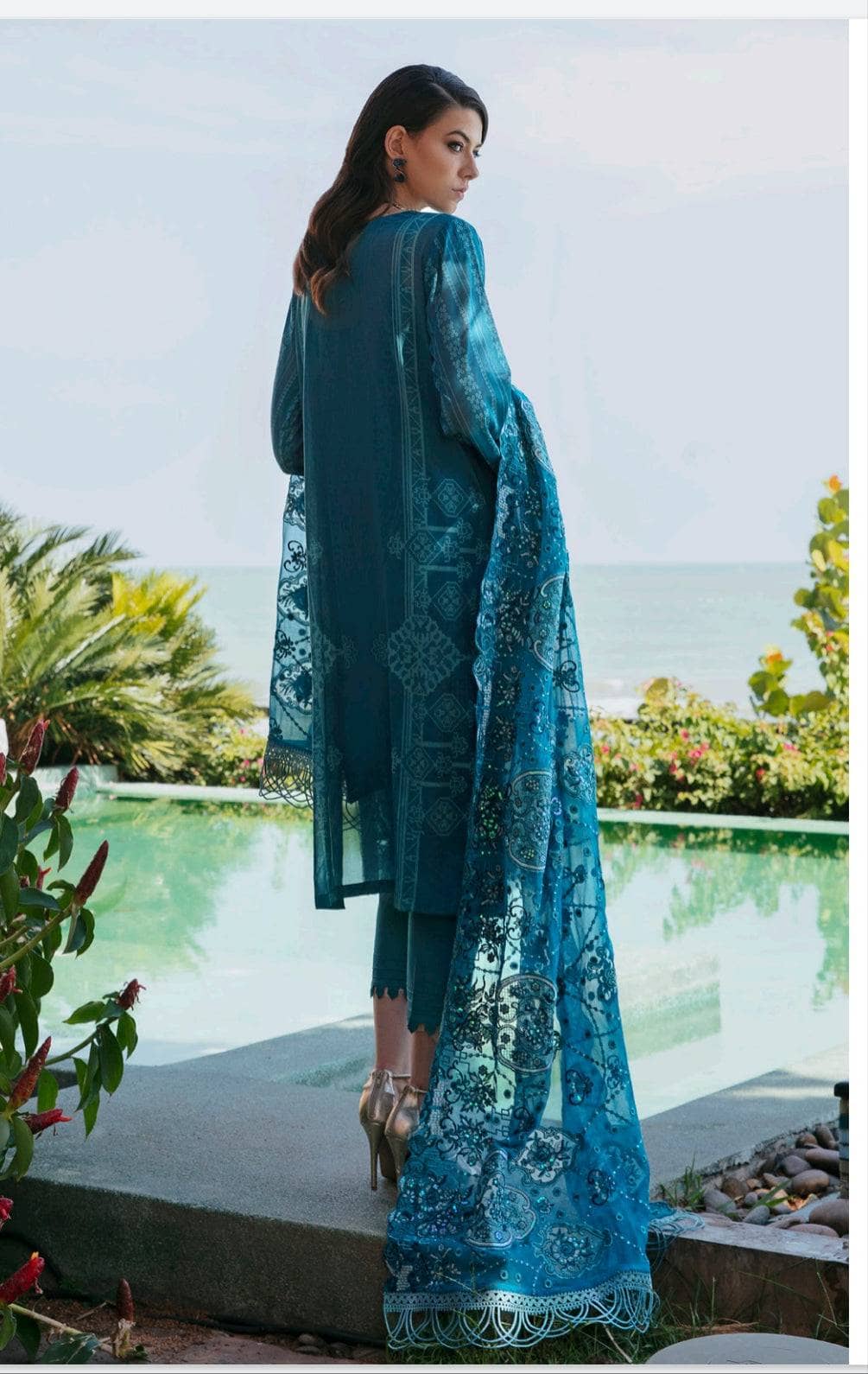 img_nureh_maya_swiss_lawn_23_awwal_boutique