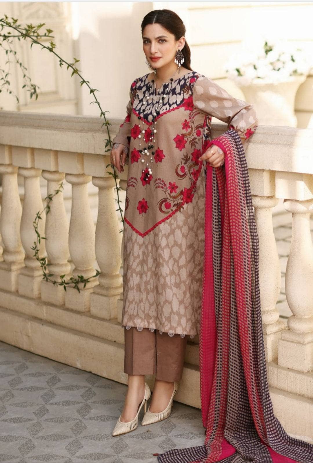 img_charizma_c_prints_awwal_boutique