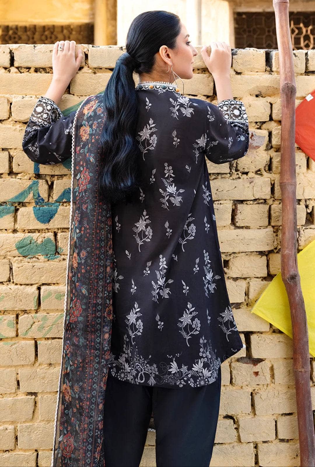 Img_cross_stitch_lawn_awwal_boutique