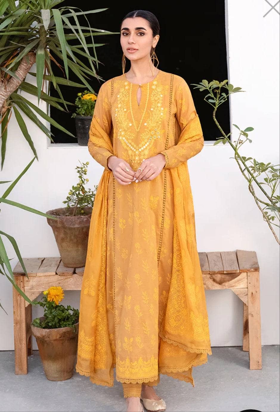 Img_cross_stitch_lawn_awwal_boutique