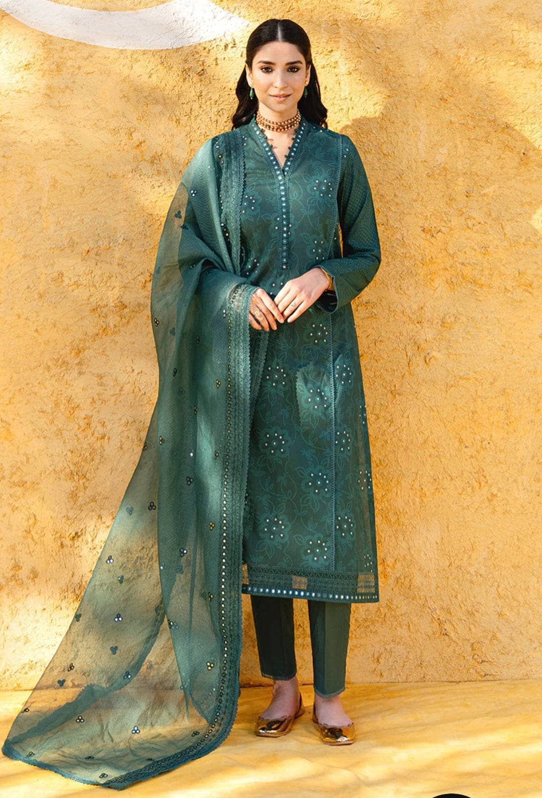 img_cross_stitch_basant_lawn_23_awwal_boutique