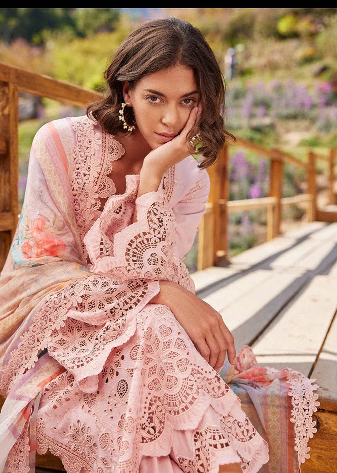 img_image_lawnkari_lawn_23_awwal_boutique