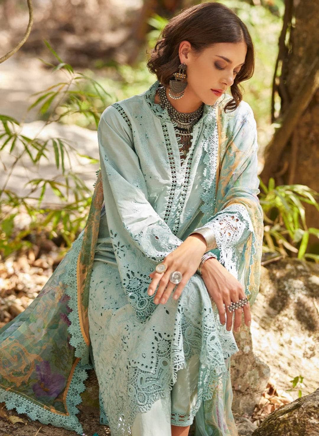 img_image_lawnkari_lawn_23_awwal_boutique