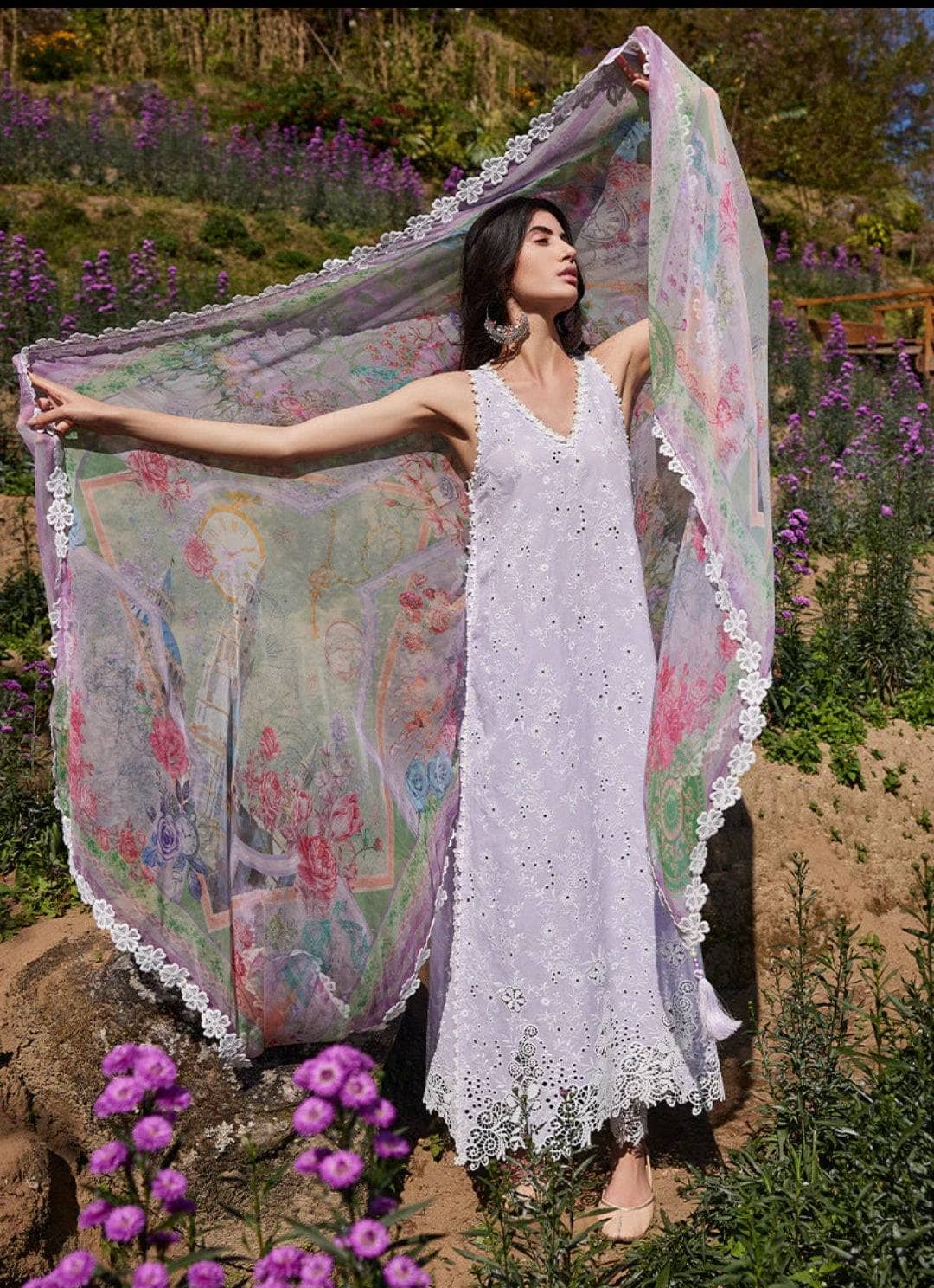 img_image_lawnkari_lawn_23_awwal_boutique