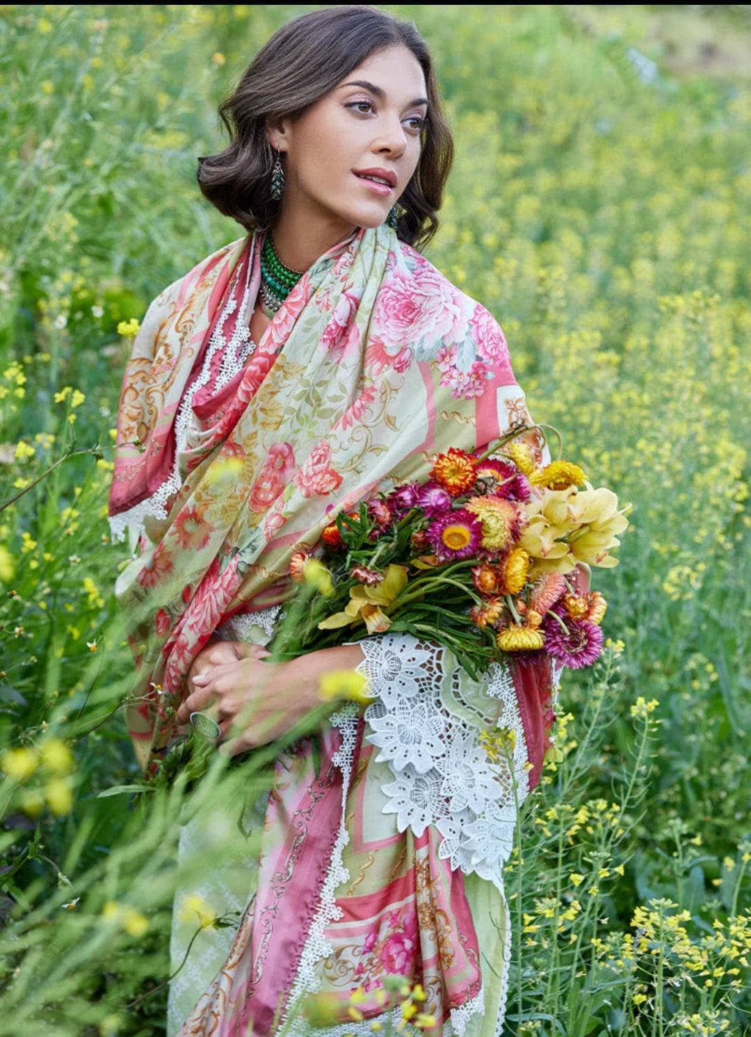 img_image_lawnkari_lawn_23_awwal_boutique