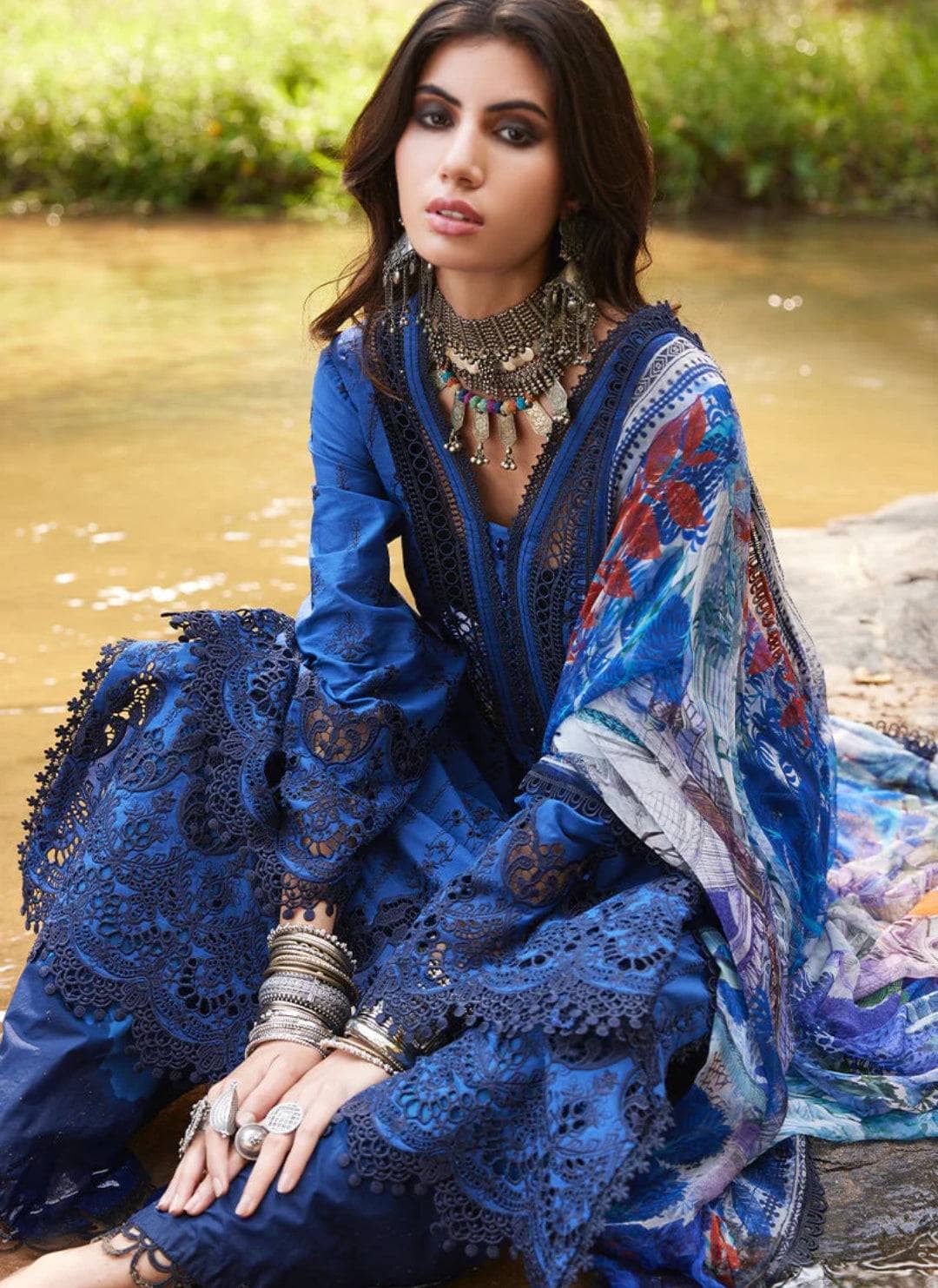 img_image_lawnkari_lawn_23_awwal_boutique