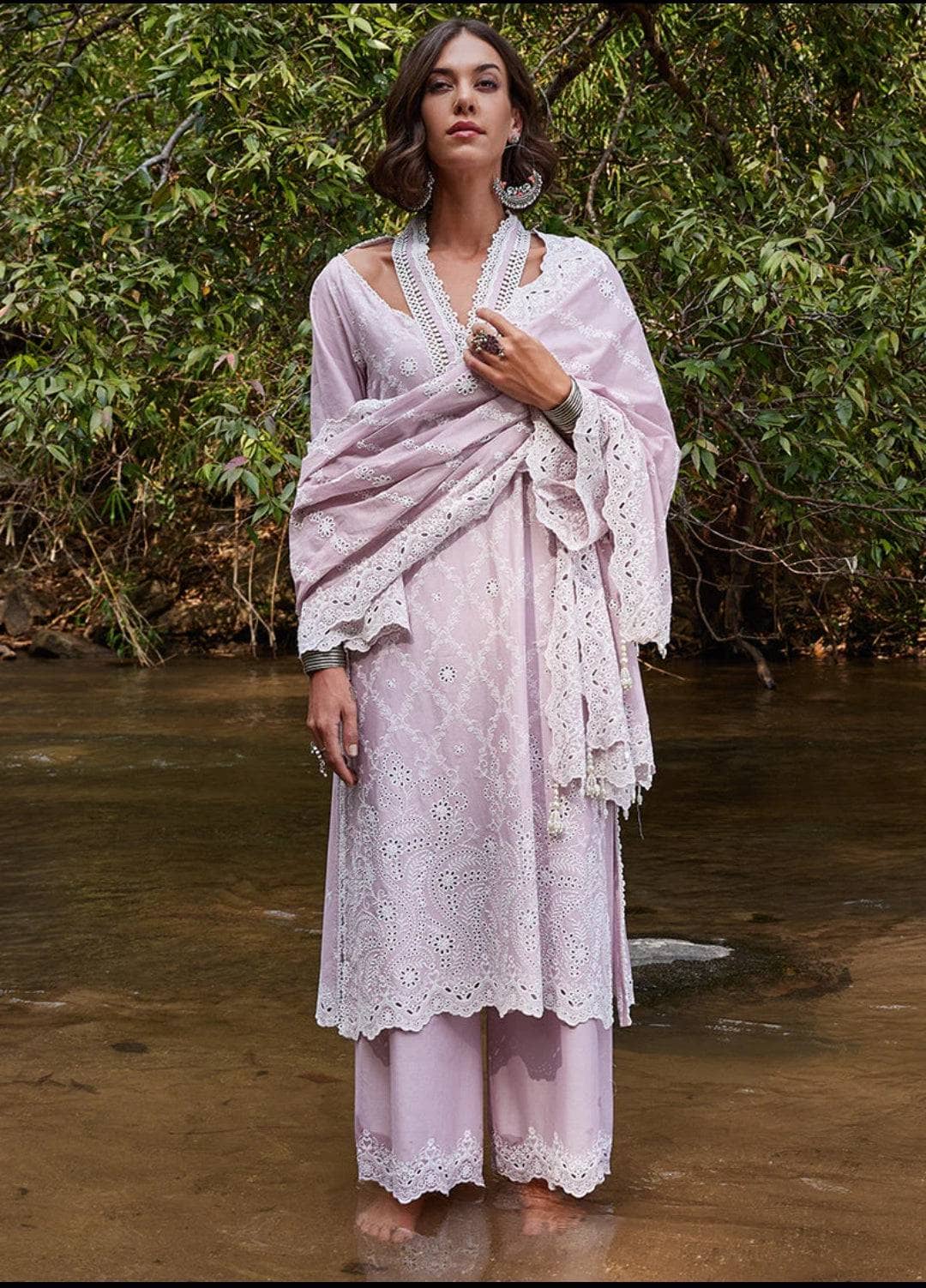 img_image_lawnkari_lawn_23_awwal_boutique