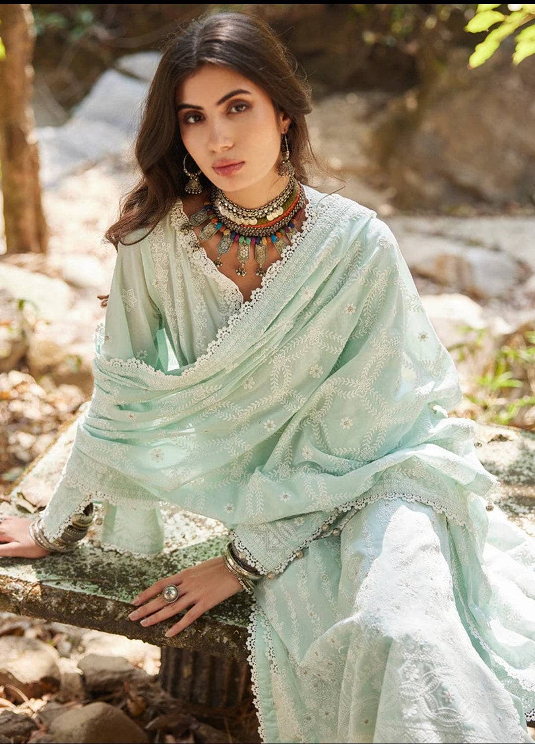 img_image_lawnkari_lawn_23_awwal_boutique