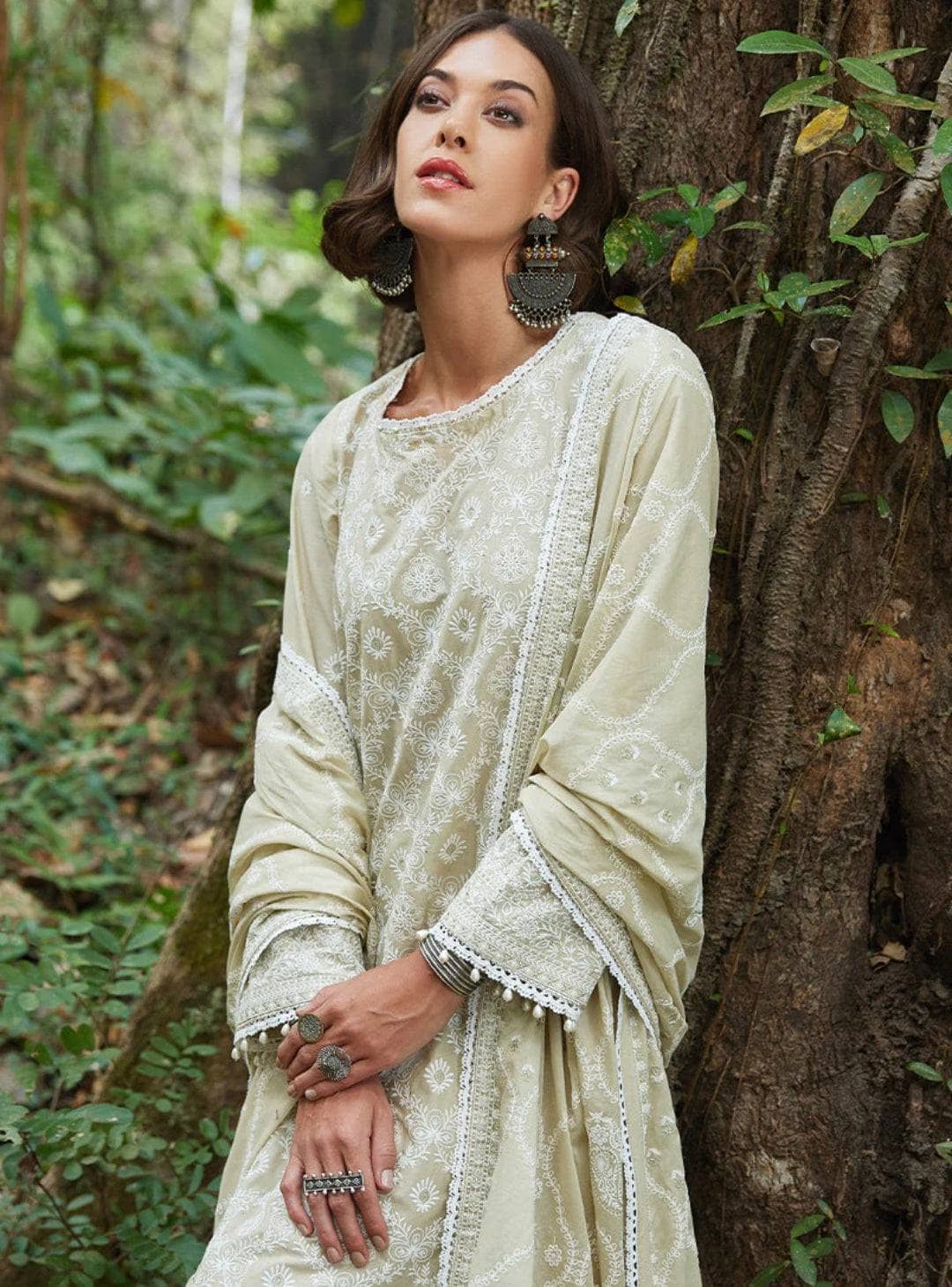 img_image_lawnkari_lawn_23_awwal_boutique